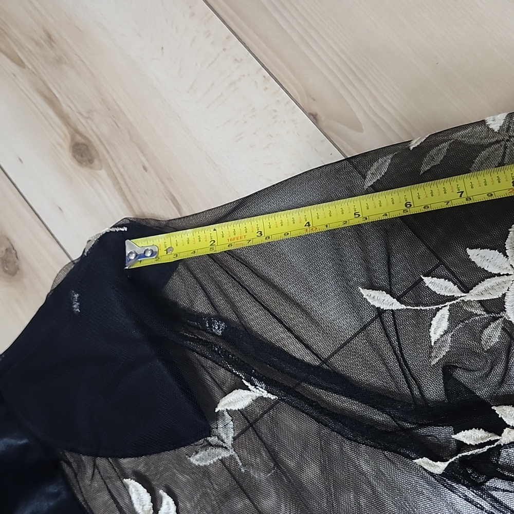 Sheer top - Picture 12 of 16